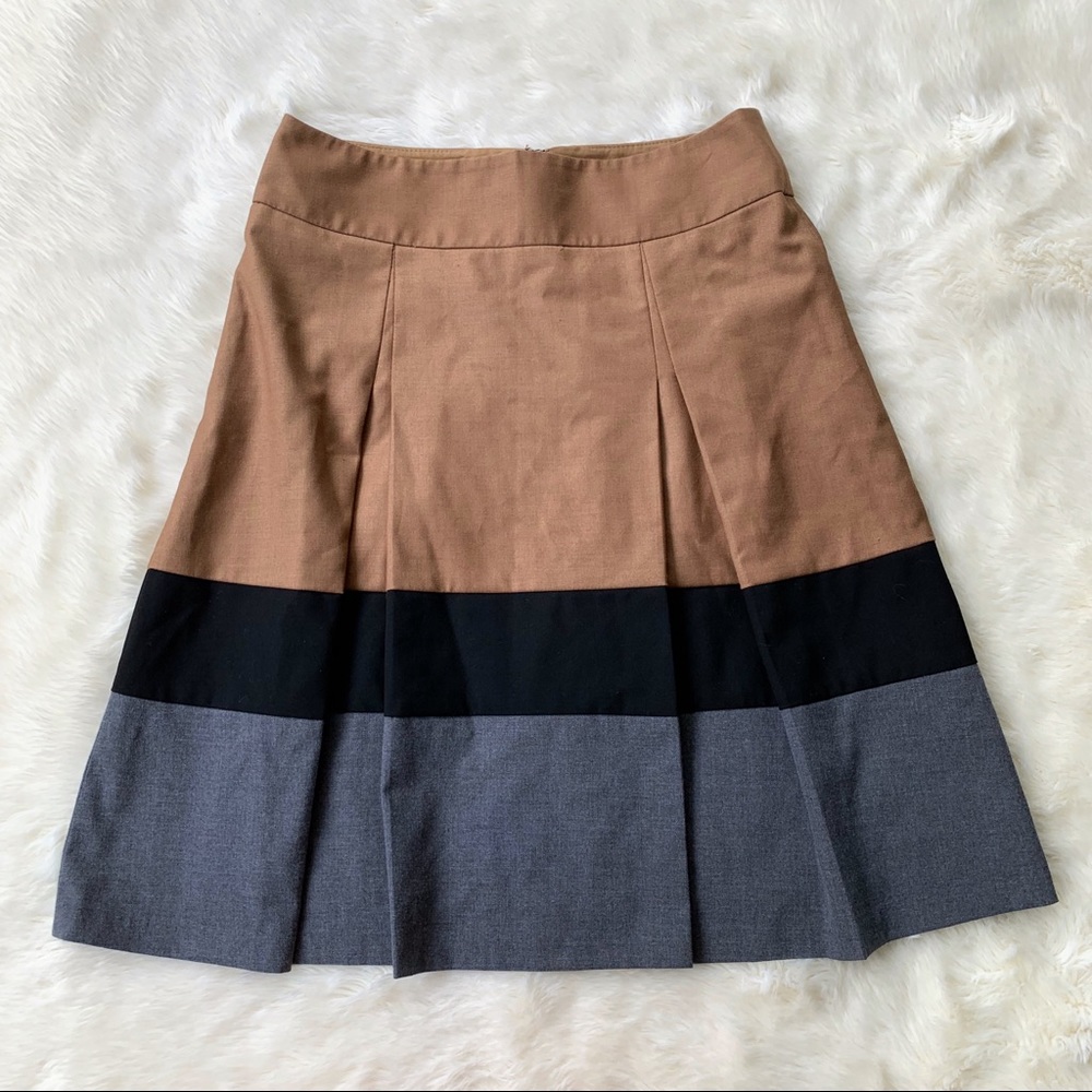 3/$20 The Limited a line pleated skirt